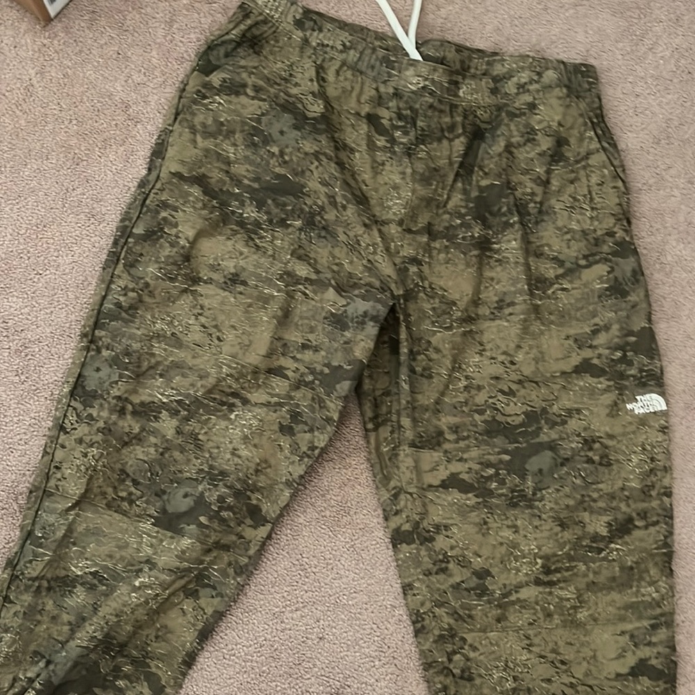 XXL North Face pants. Worn 1 time. No tags.